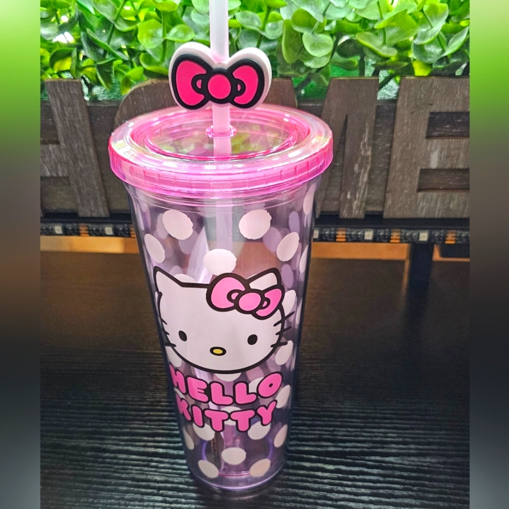 Brand new Hello Kitty drinking cup with adorable bow straw